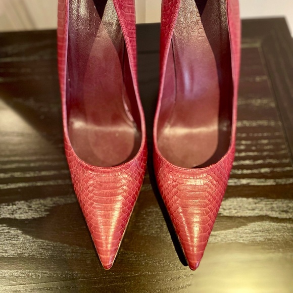 GUCCI SNAKESKIN PUMPS - Picture 12 of 12